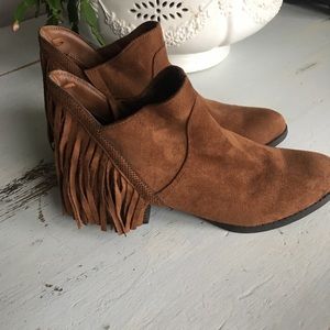 Fringed Western Style Bootie size 9